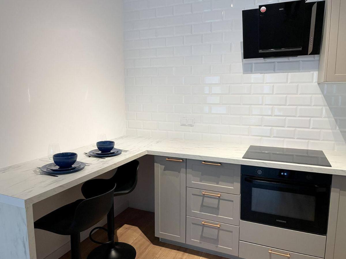 Komfortowe Apartamenty Z Garazem Na Milionowej Лодзь Екстер'єр фото