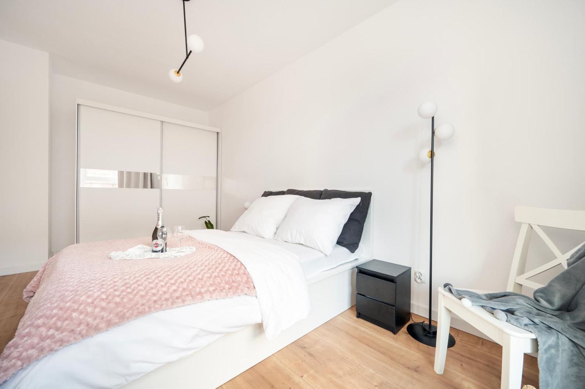 Komfortowe Apartamenty Z Garazem Na Milionowej Лодзь Екстер'єр фото
