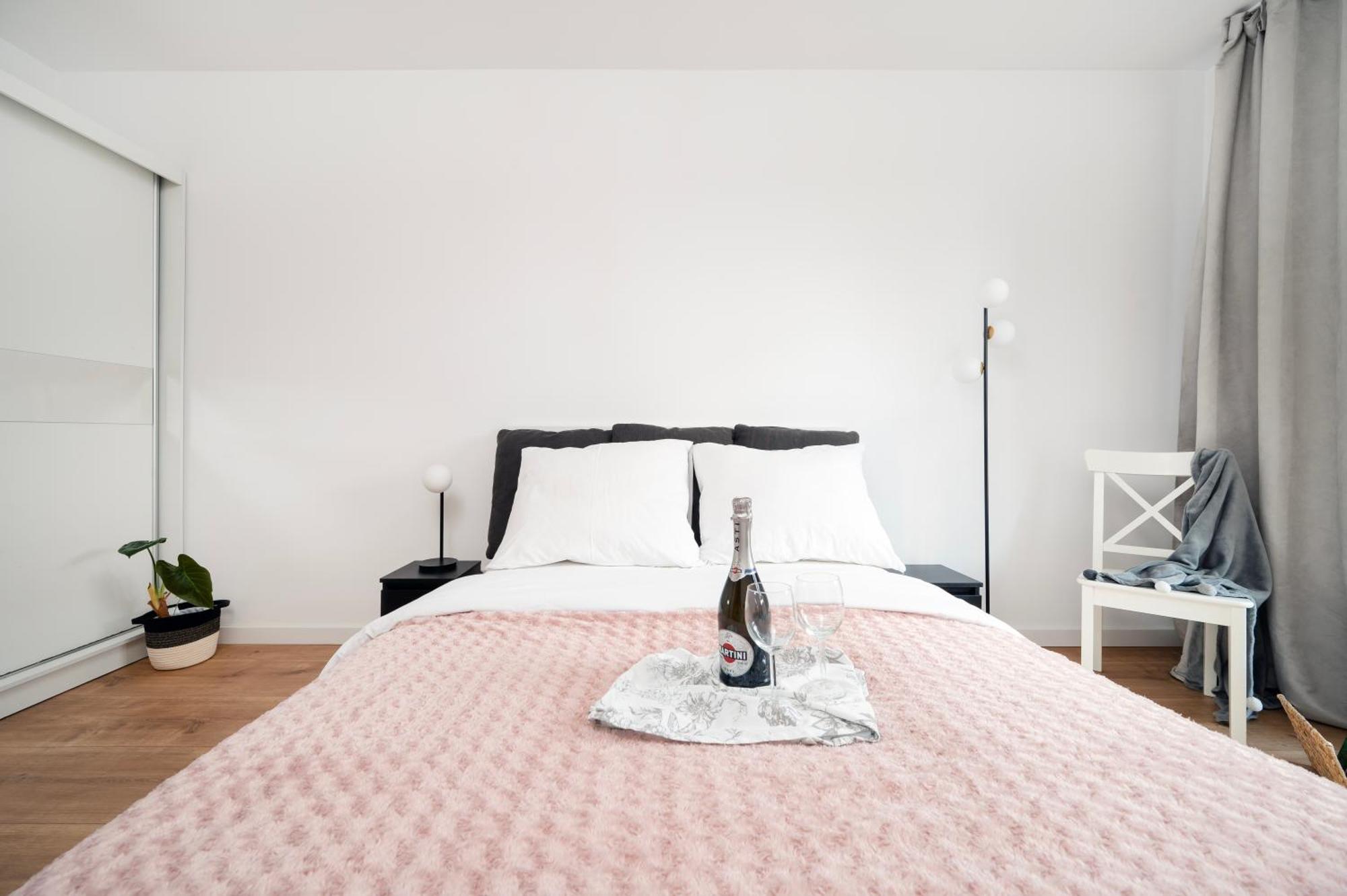 Komfortowe Apartamenty Z Garazem Na Milionowej Лодзь Екстер'єр фото